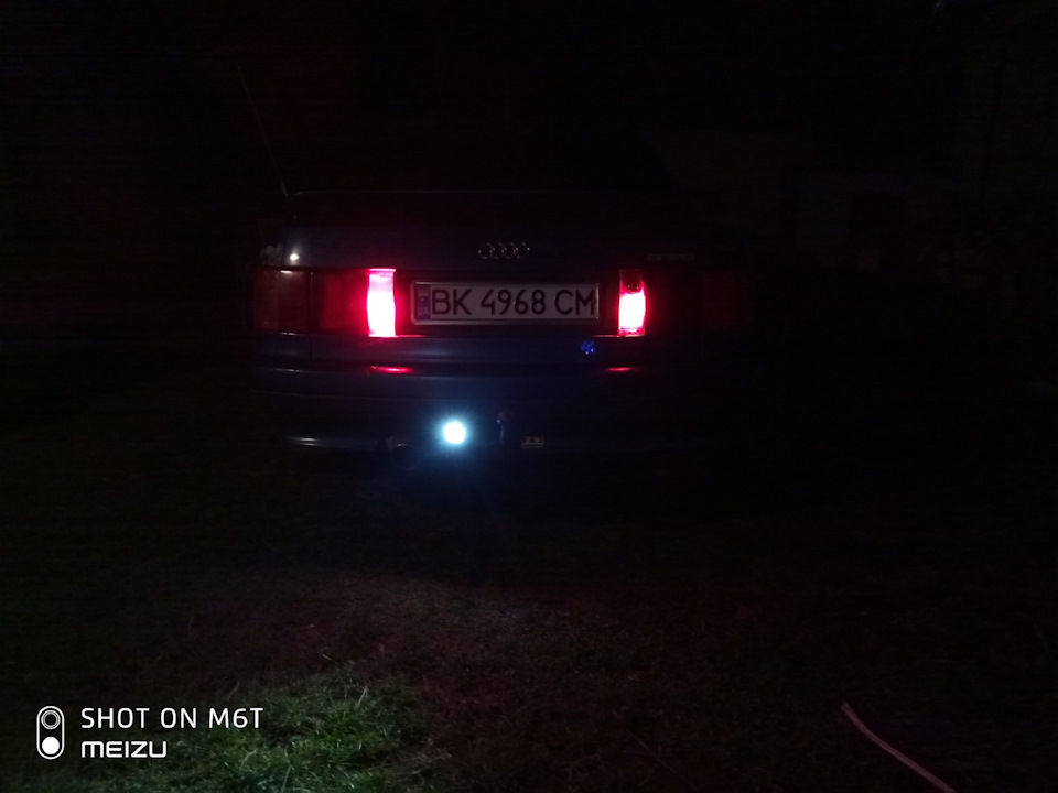 Задній хід, додатковий ліхтар audi b3 4