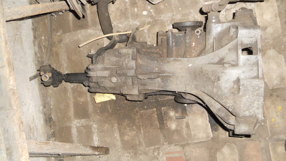 Залишки від Audi 80 В1 2