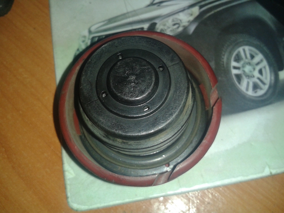 Припасування кришки бензобака під ключ 3