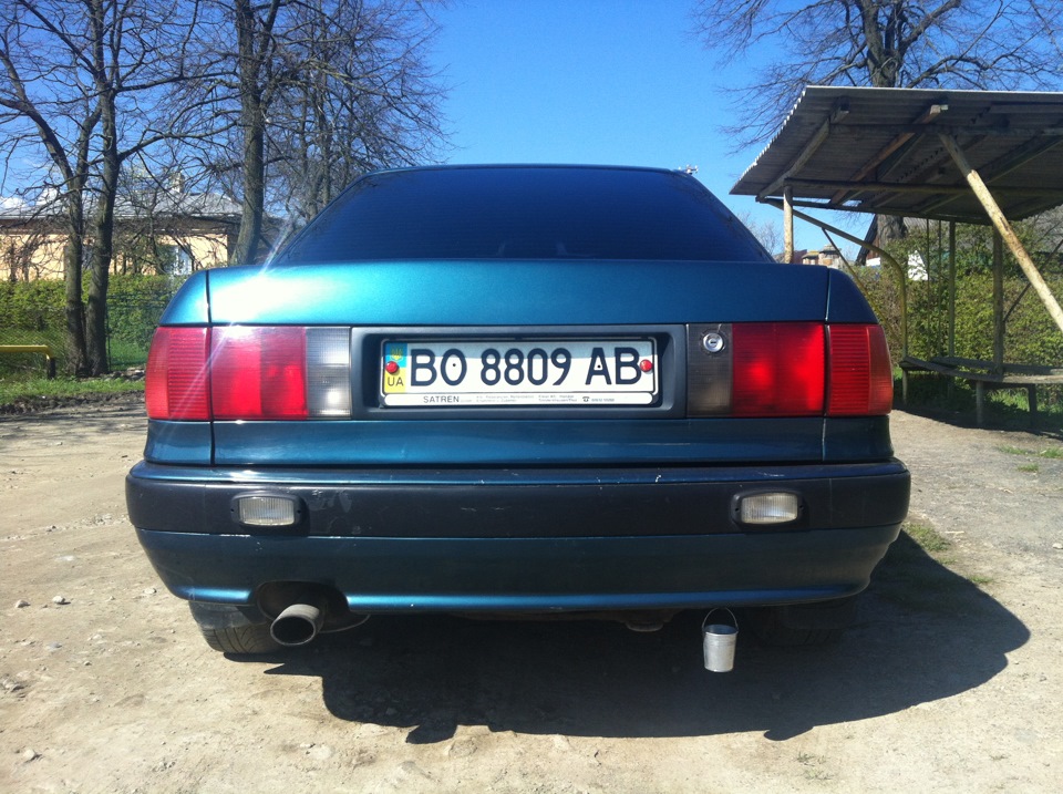 Бампер Audi 80 b4 2