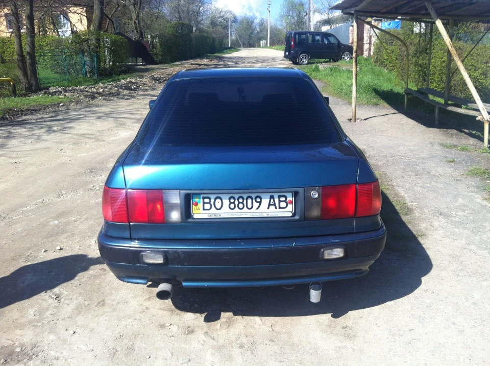 Бампер Audi 80 b4