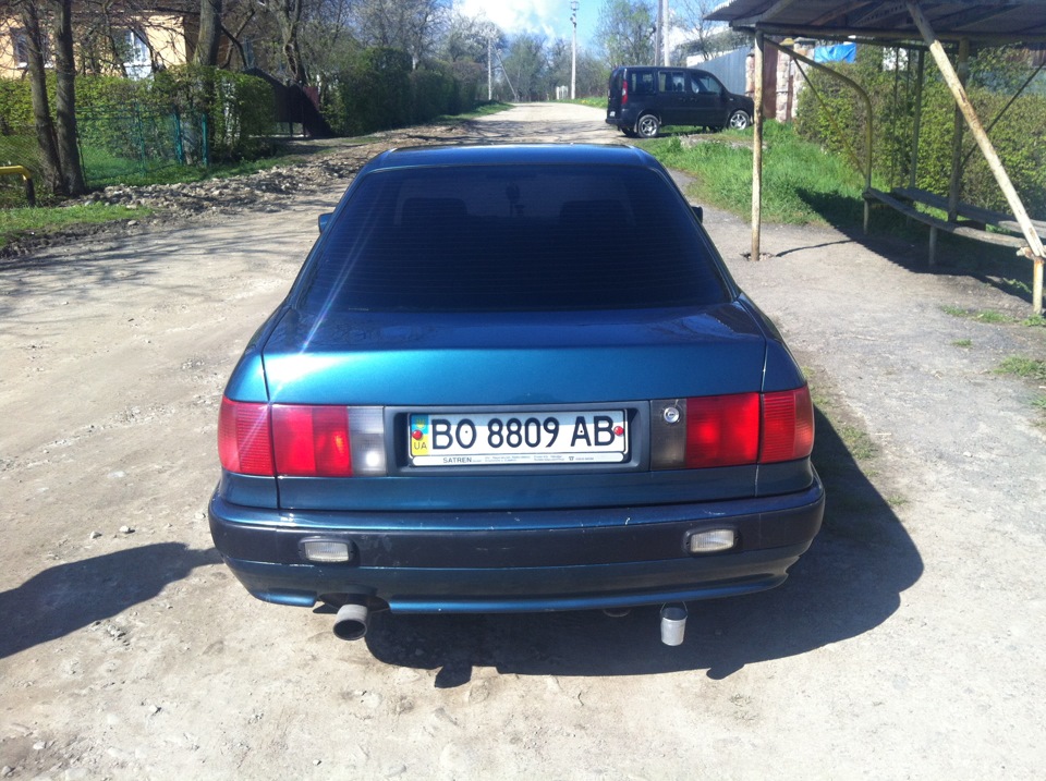Бампер Audi 80 b4 1