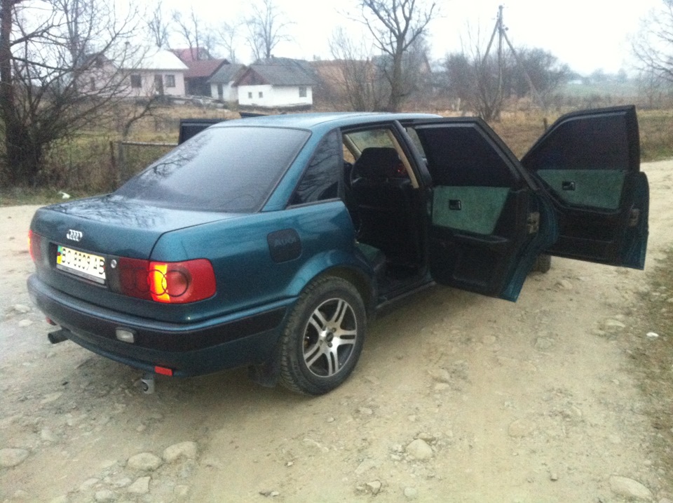 Фотосесія Audi 80 b4 5