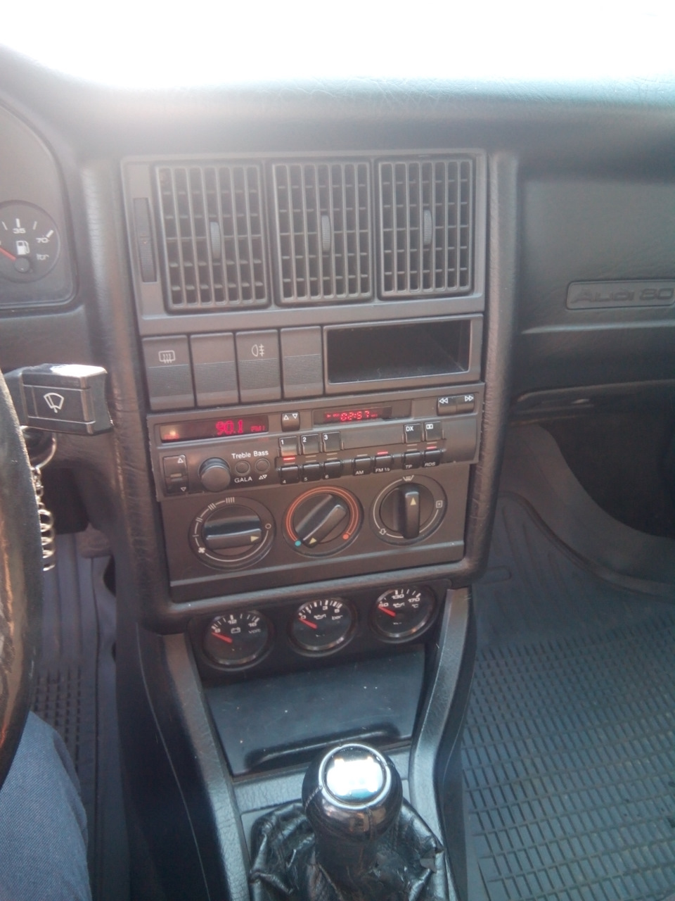 Магнітол Audi Gamma S в Audi 80 B3 1