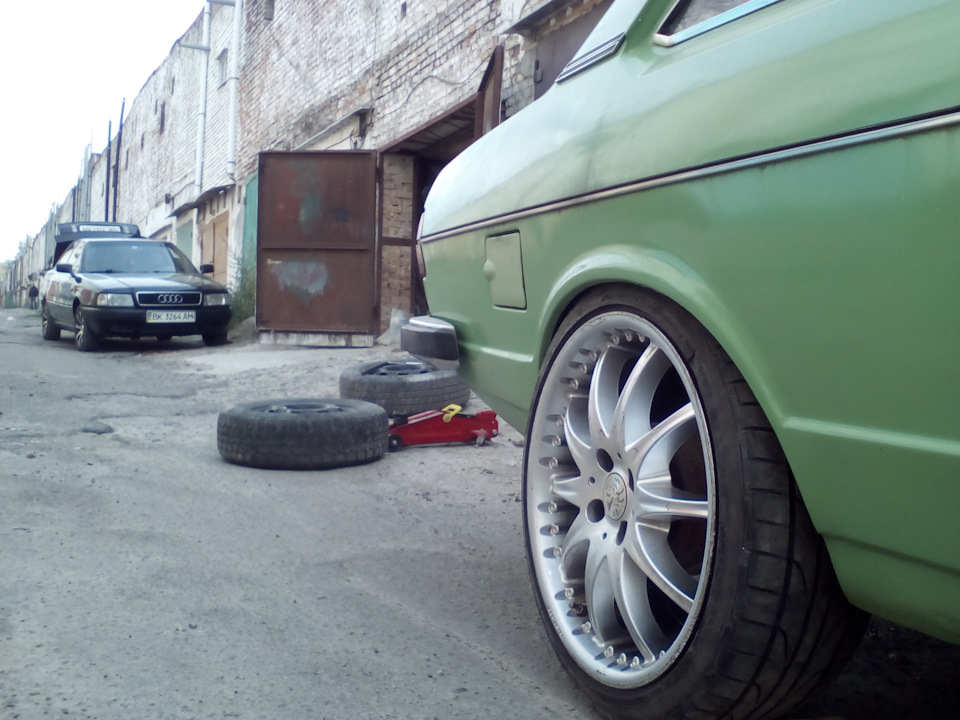 Нові тапки R17 2