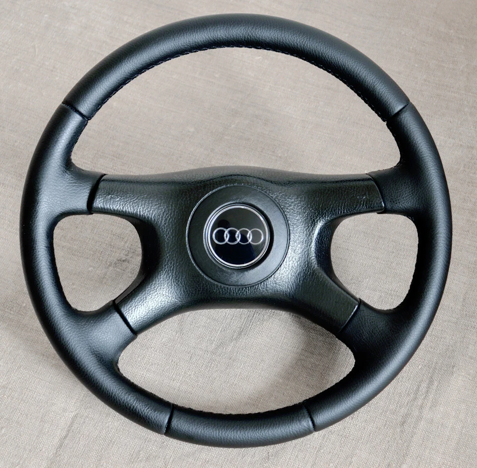 Як правильно знімається кермо AUDI 80 B4