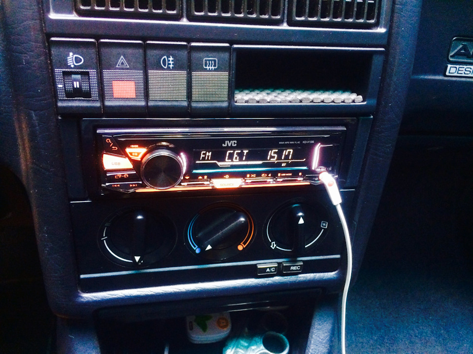 Нова автомагнітола JVC 2
