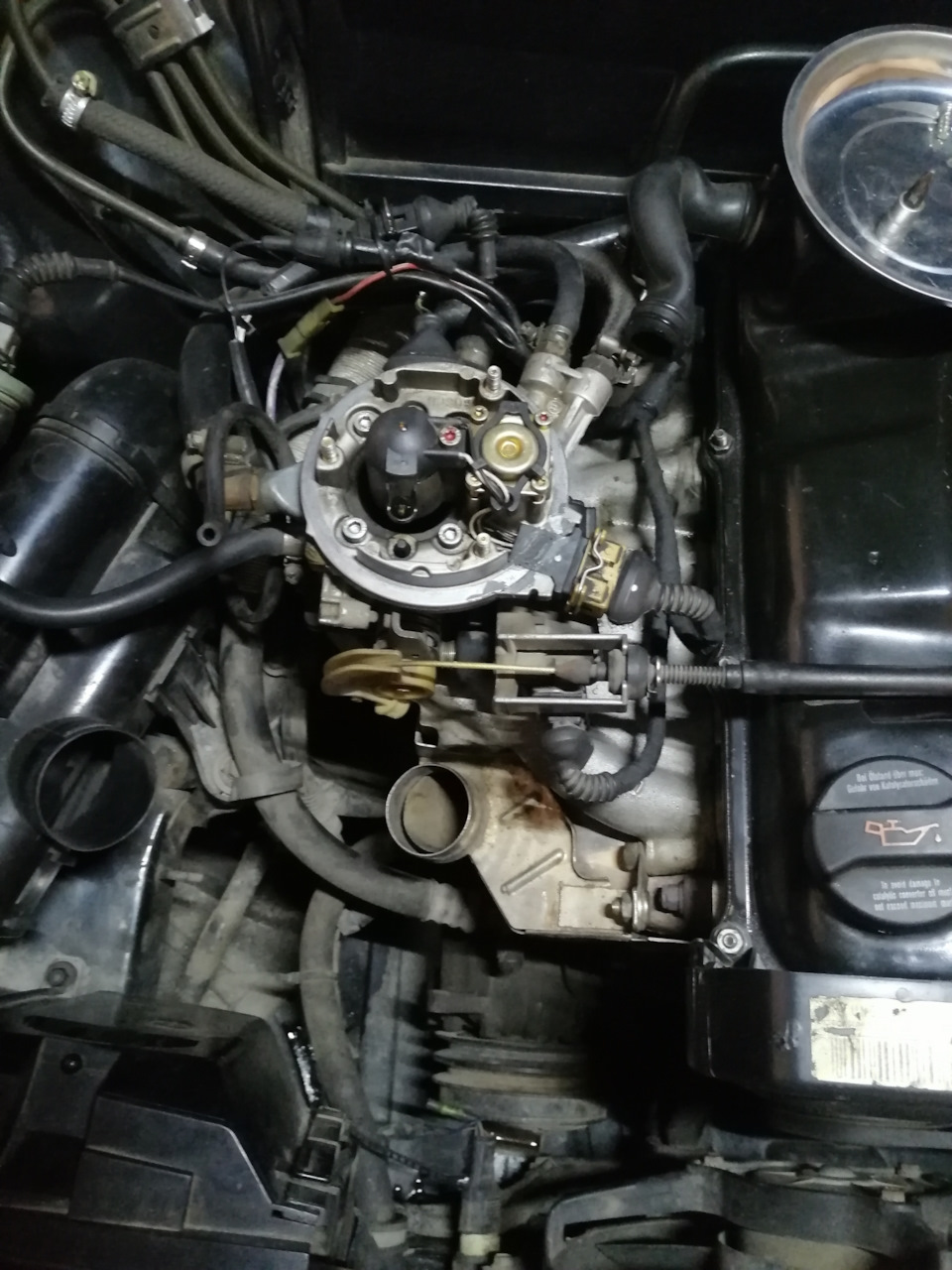 Заміна подушки моноінжектора ауді 80 б4 abt 5