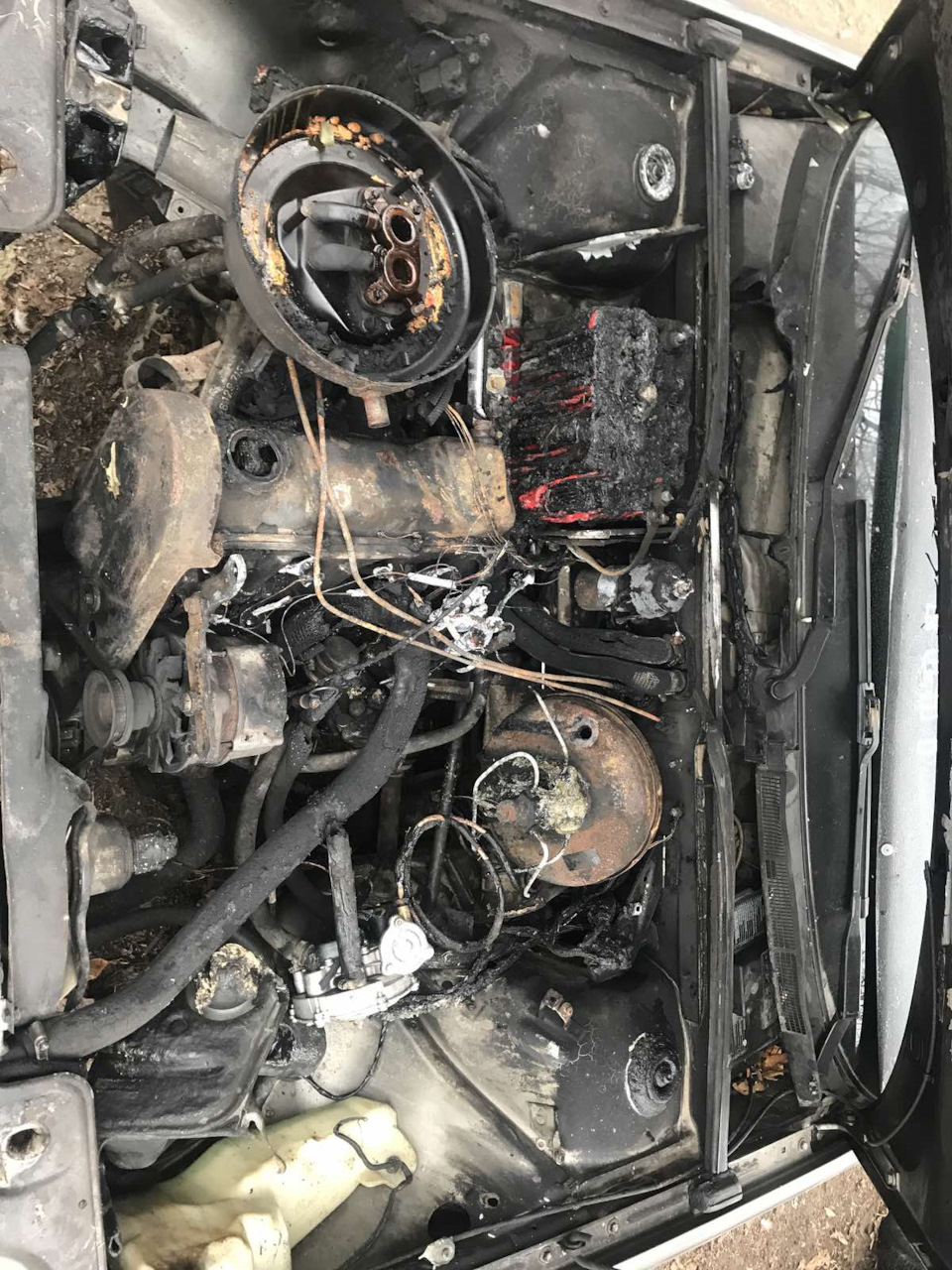 Згоріла підкапотка у клієнтської Audi 80 b3 2