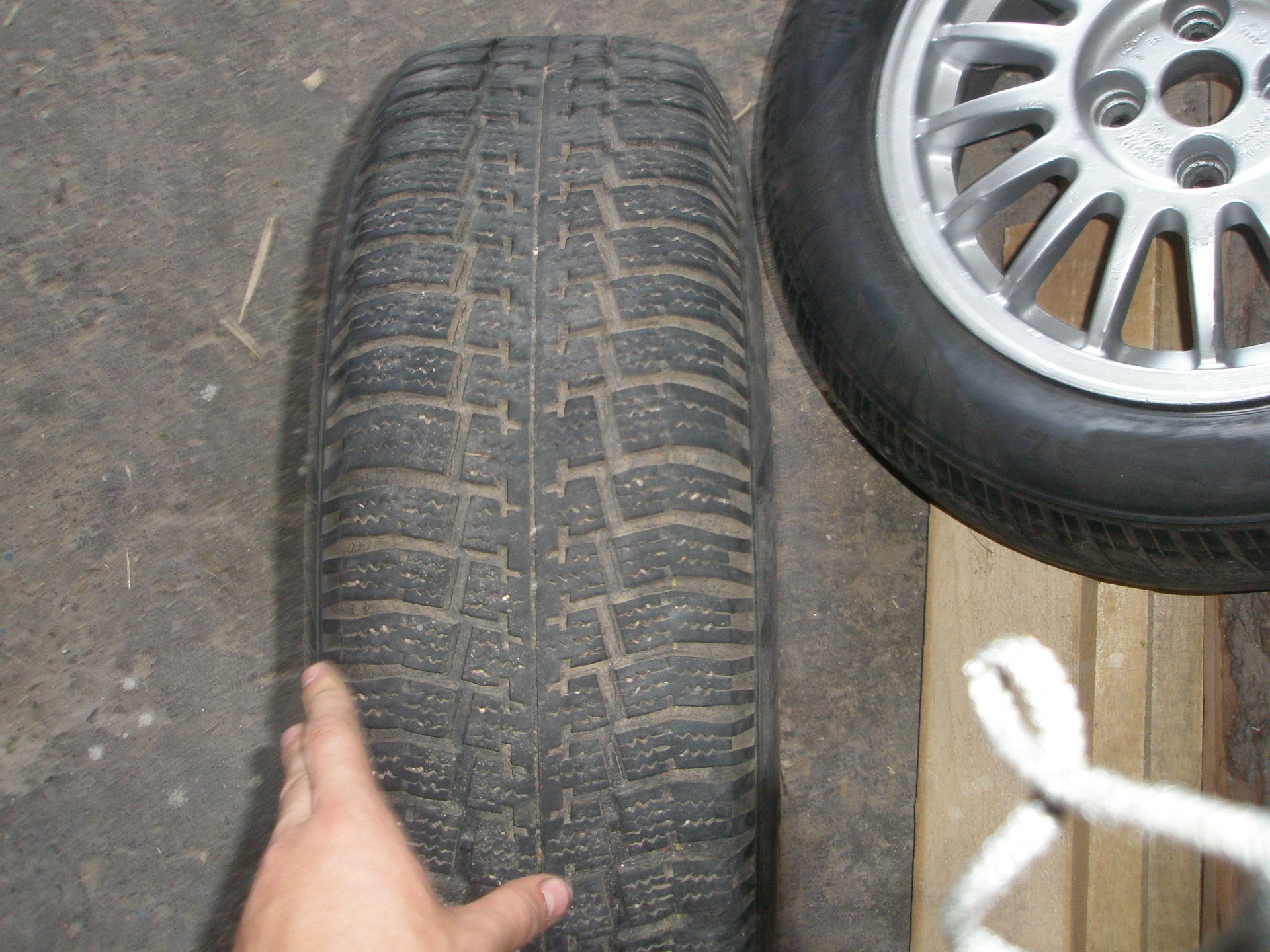 Типу РІДНІ ковзанки R15 =)) 4