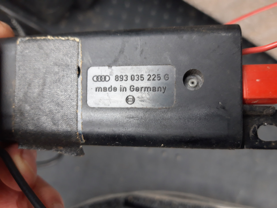 Оригінальний підсилювач Ауді VAG 893 035 225G на ауді 80 б3 1.8 UA 89' 5