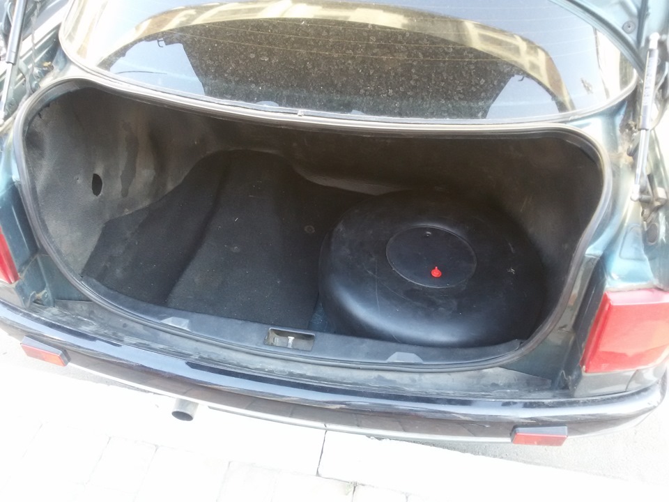 Рівна підлога багажника Audi 80 b3 2