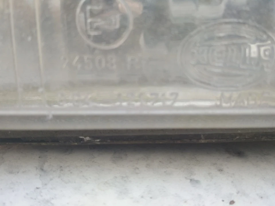 Продам фари Audi 80 b2