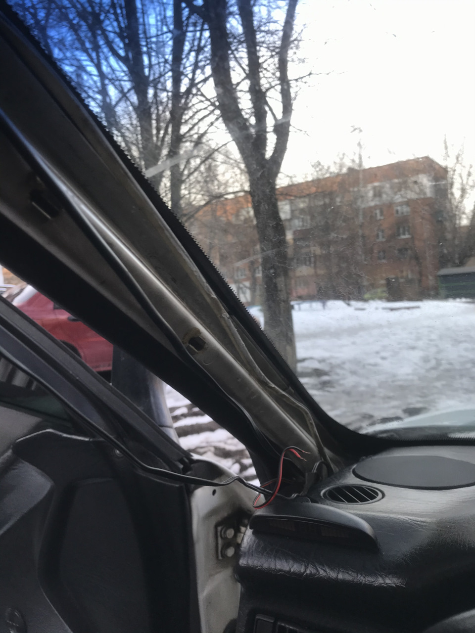 Накладки передніх стійок Ауді 80 (ремонт) 1