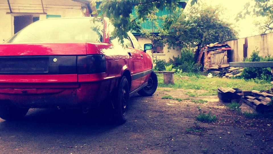AUDI 80
