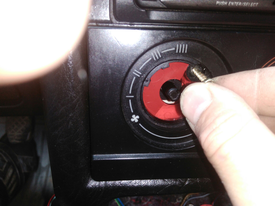 Підключення додаткових приладів ауді 80. Саморобне проведення, підсвічування і підключення. 4