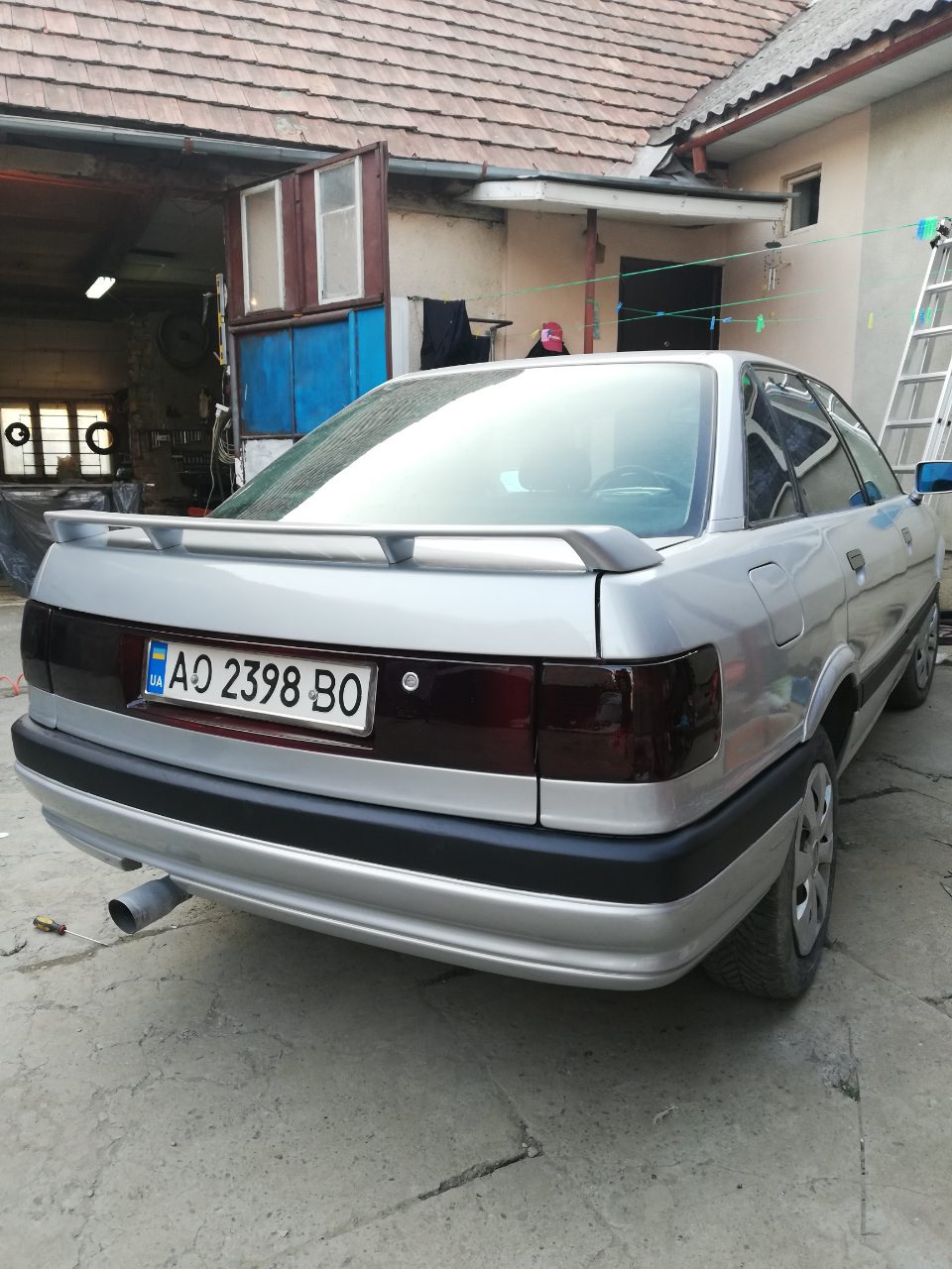 Складання триває 1