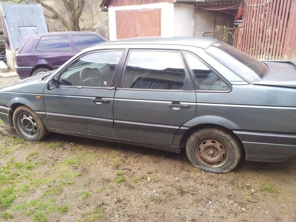 Продам запчастини на Volkswagen Passat B3 4