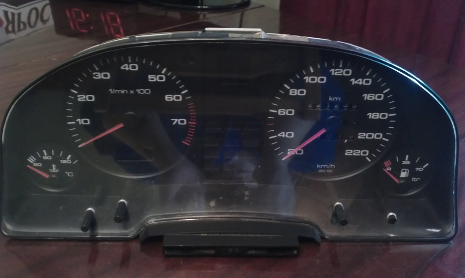Кільця в приладку Audi 80 1