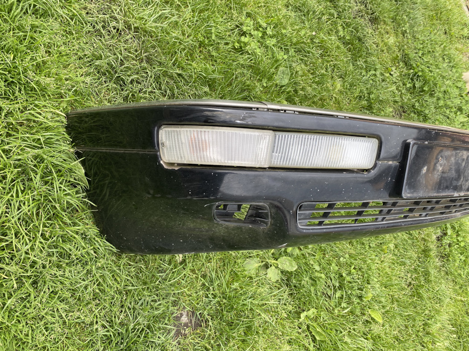 Передній бампер Audi 90 b3. 5