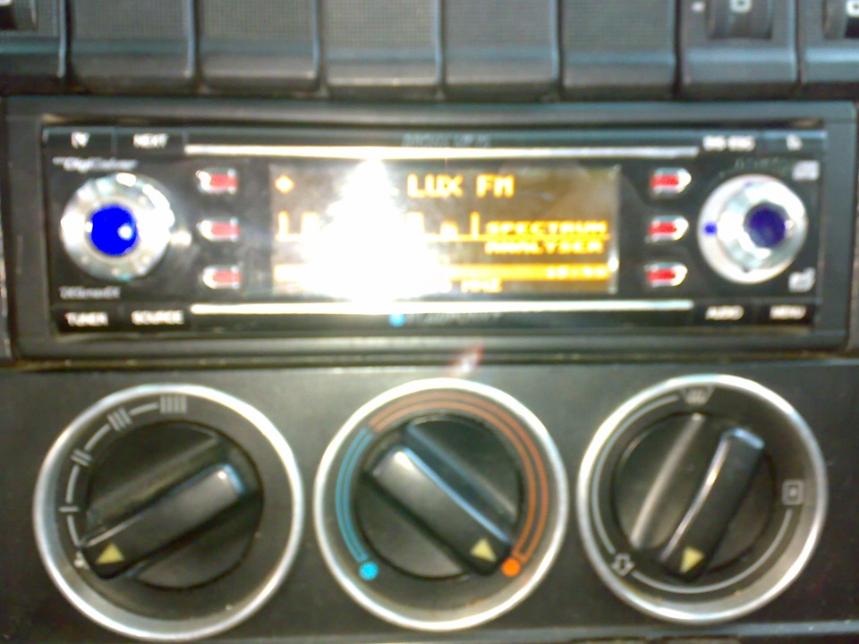 Купив автомагнітолу Blaupunkt BRONX MP75 3