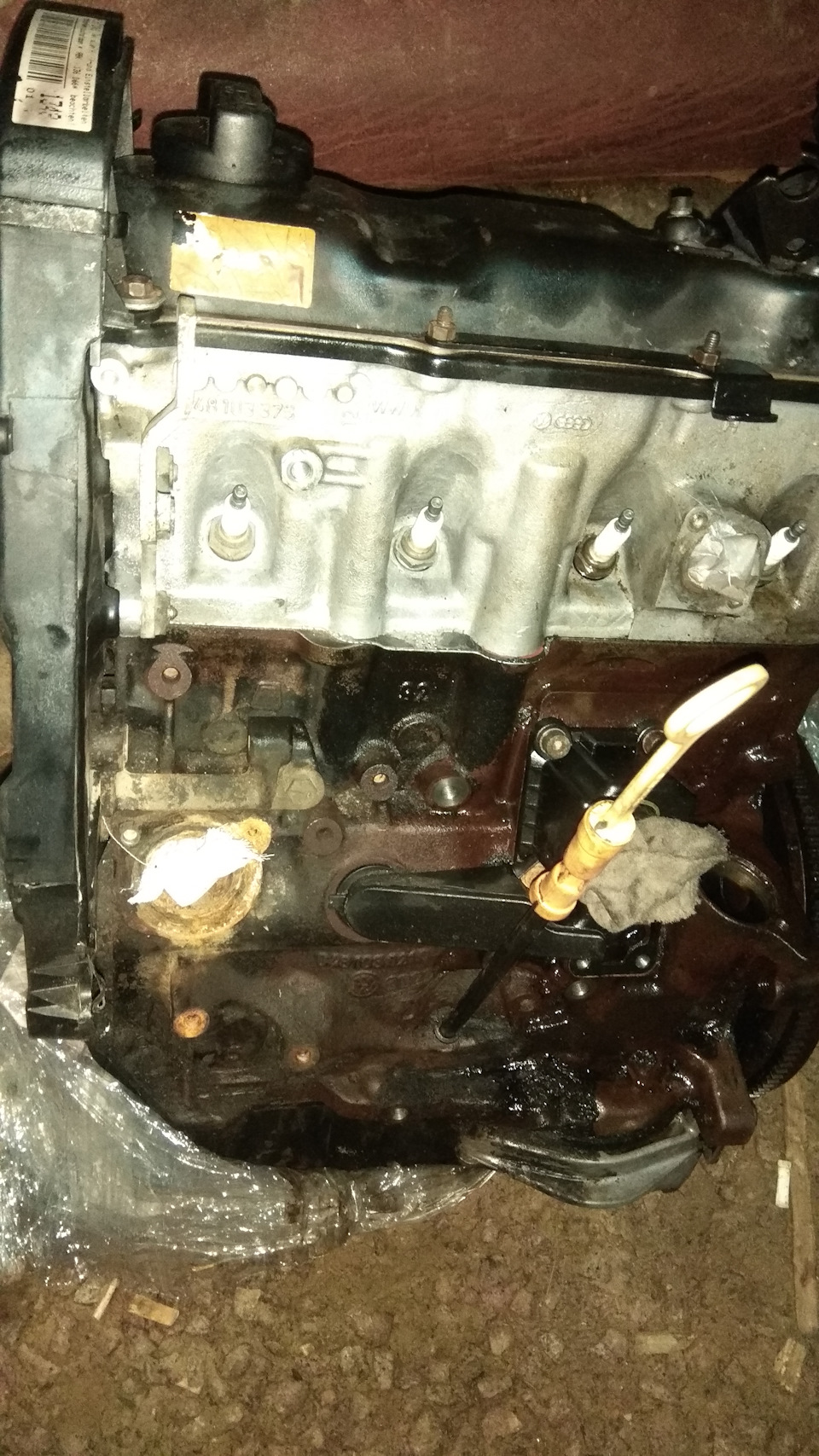 Двигун АВК з електронним упорскуванням 5