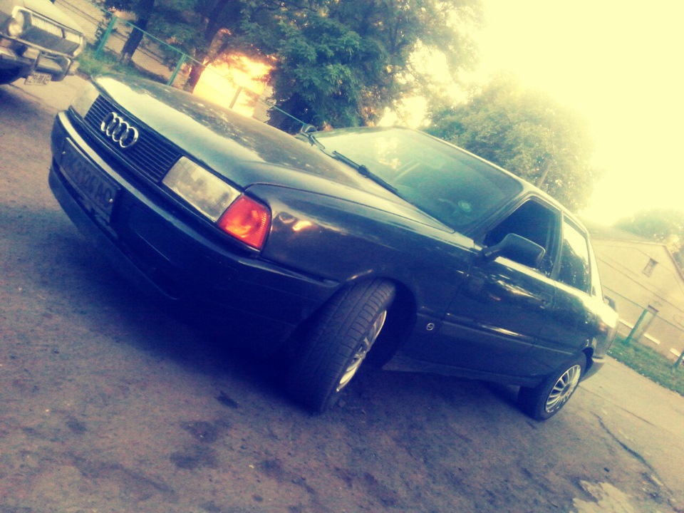Продам бампер Audi Cupe 4