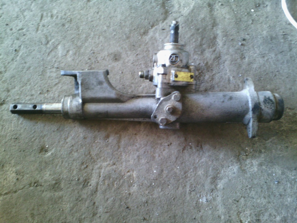 Продам рейку ГУР Ауді В-3 2