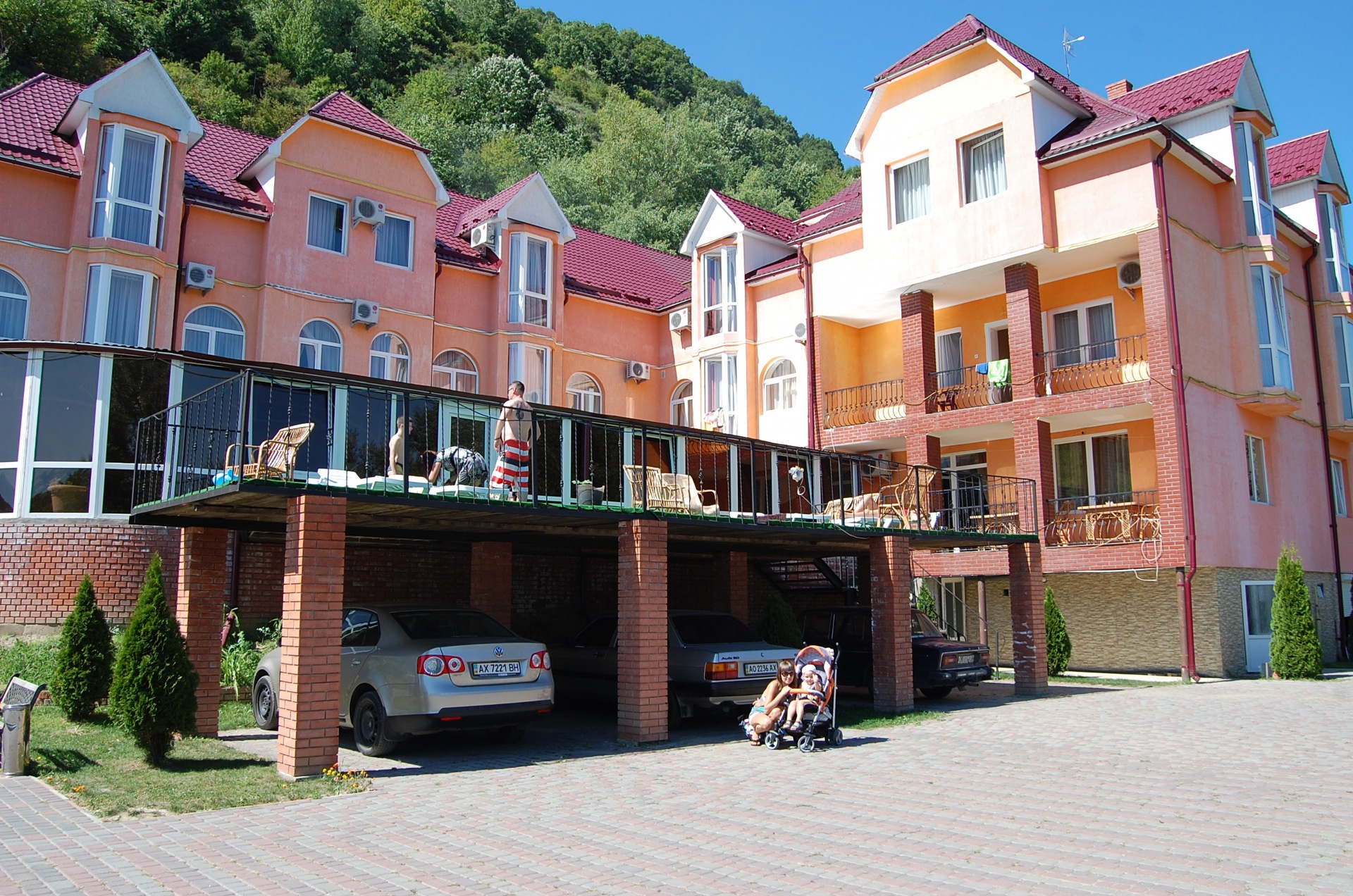 Чорна гора + Орлине гніздо 2