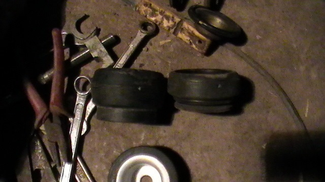 Опорники від AUDI A3 2