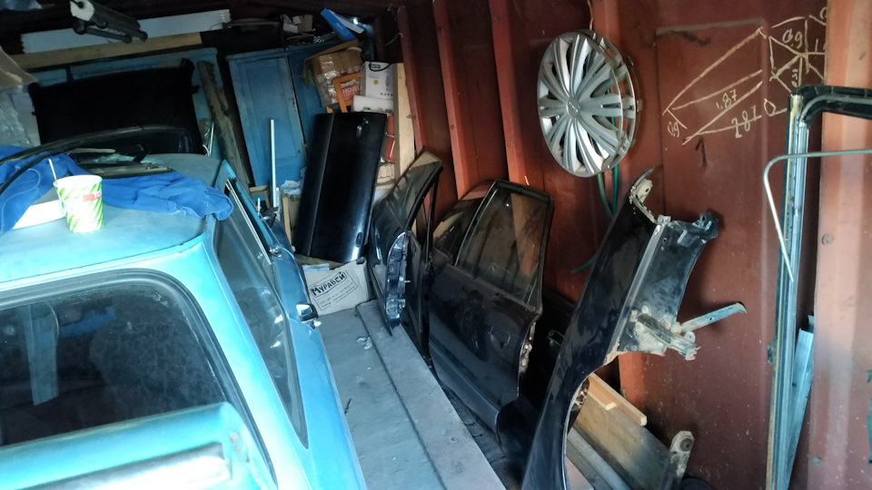 Продам купу запчастин на ауді 80/90 б3 2