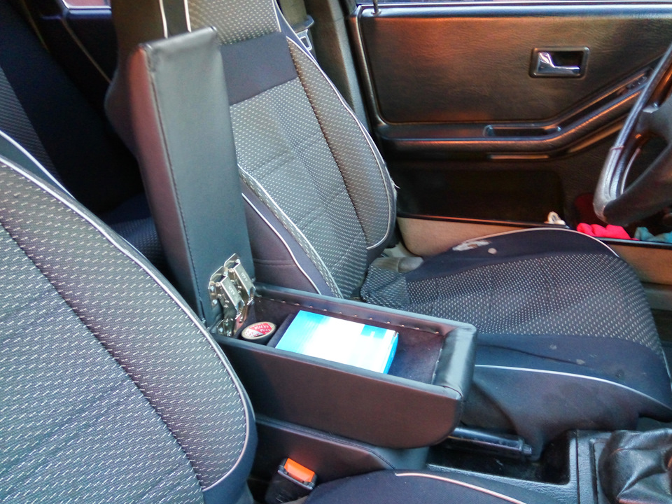 Підлокітник Armrest 5