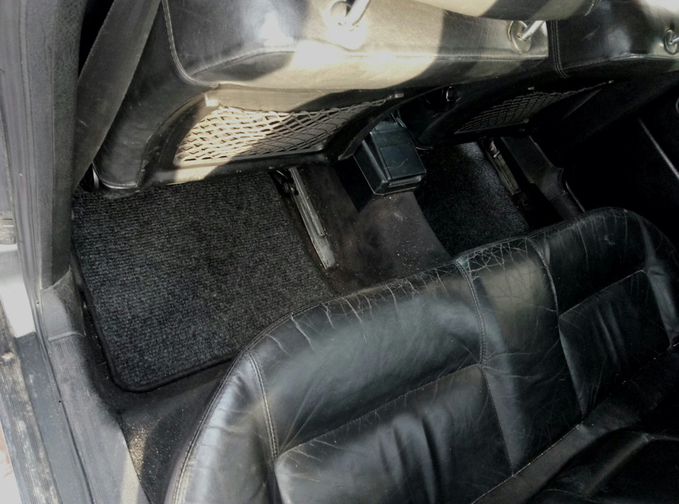 Килимки Audi в Audyuhu 1