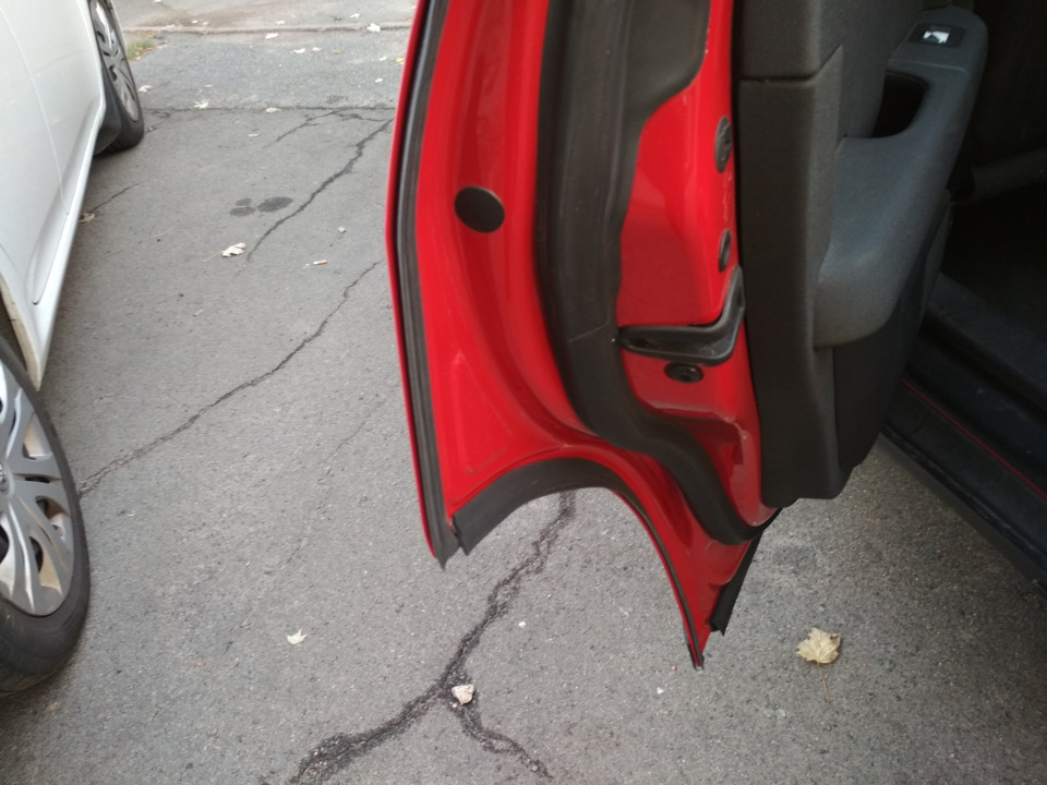 Audi A2 AMF. Додаткові ущільнювачі дверей. 2