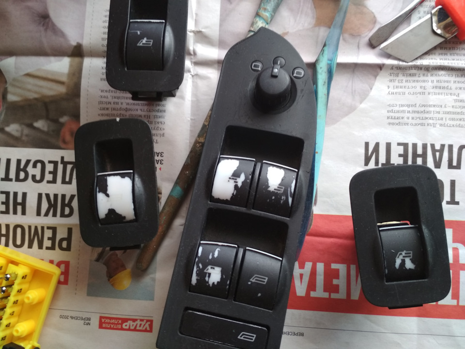 Audi A2 AMF. Відновлення кнопок склопідйомника 1