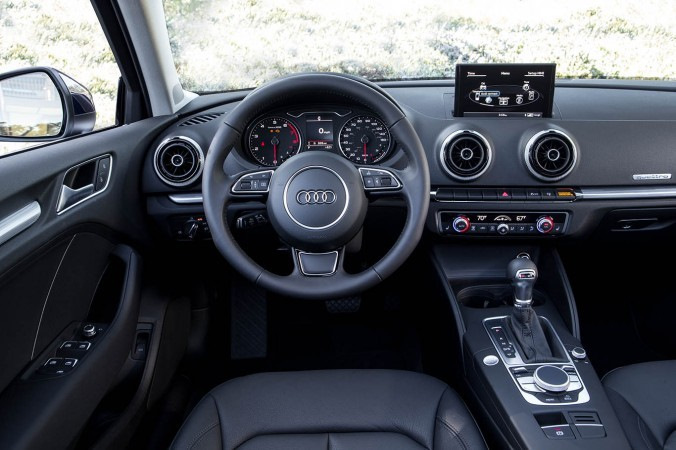 Встановлення топового керма від Audi TT 1