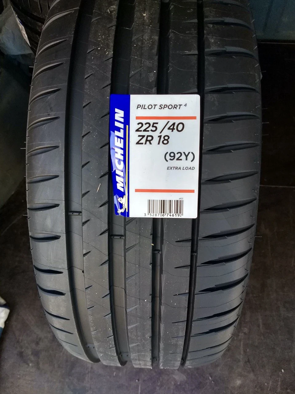 MICHELIN Pilot Sport 4 на літо