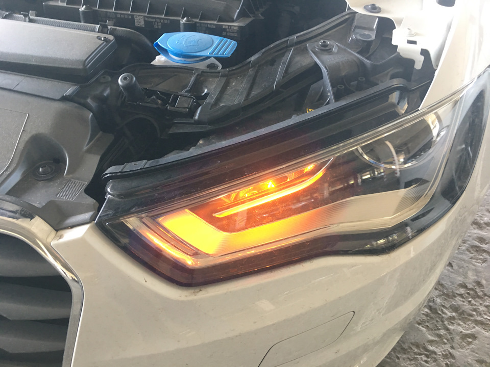 LED лампочки в передні поворотники Audi A3 8V (Audi A3 8V, LED turn signal bulbs) 5