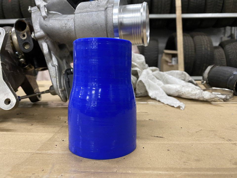 Turbo 2.0 tfsi. Turbo muffler. Inlet pipe 5