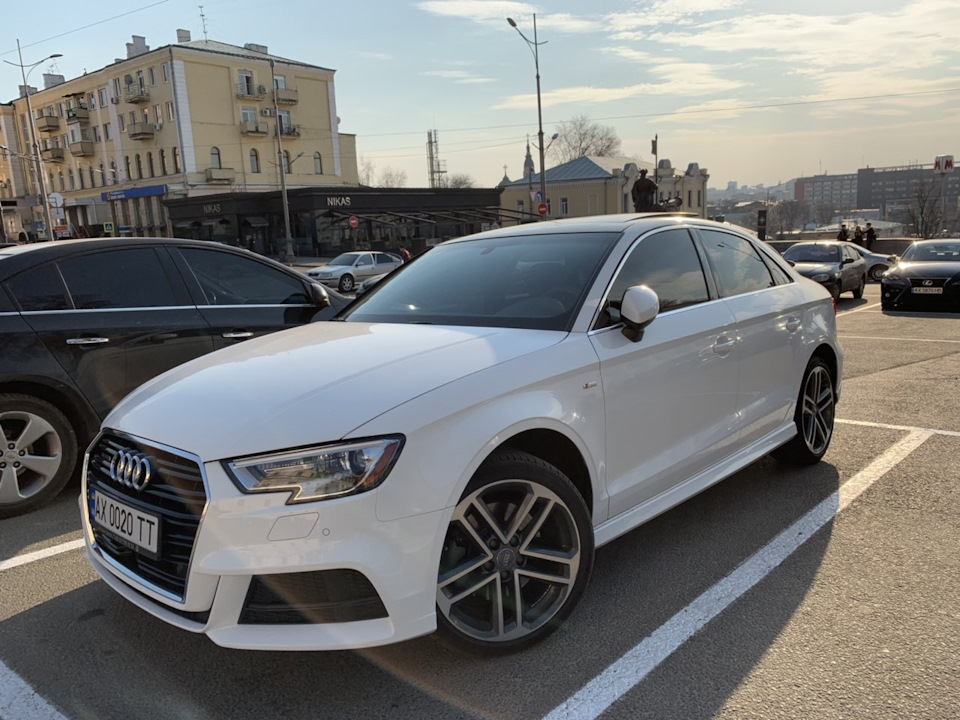 Оригінальний Аксесуар Audi 1