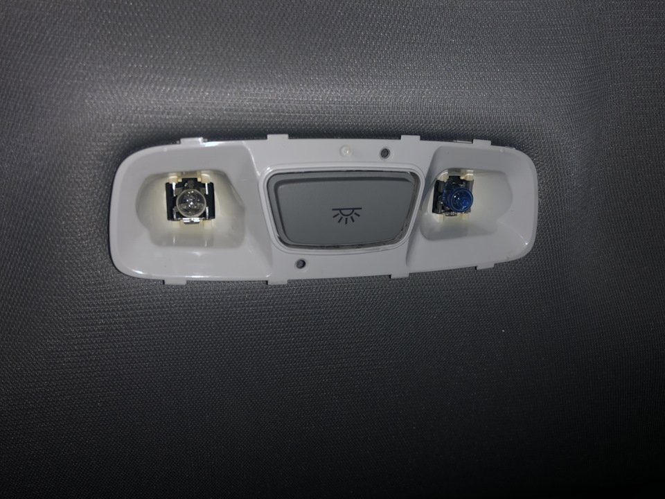 Біле світло в салоні БЕЗ Led 2