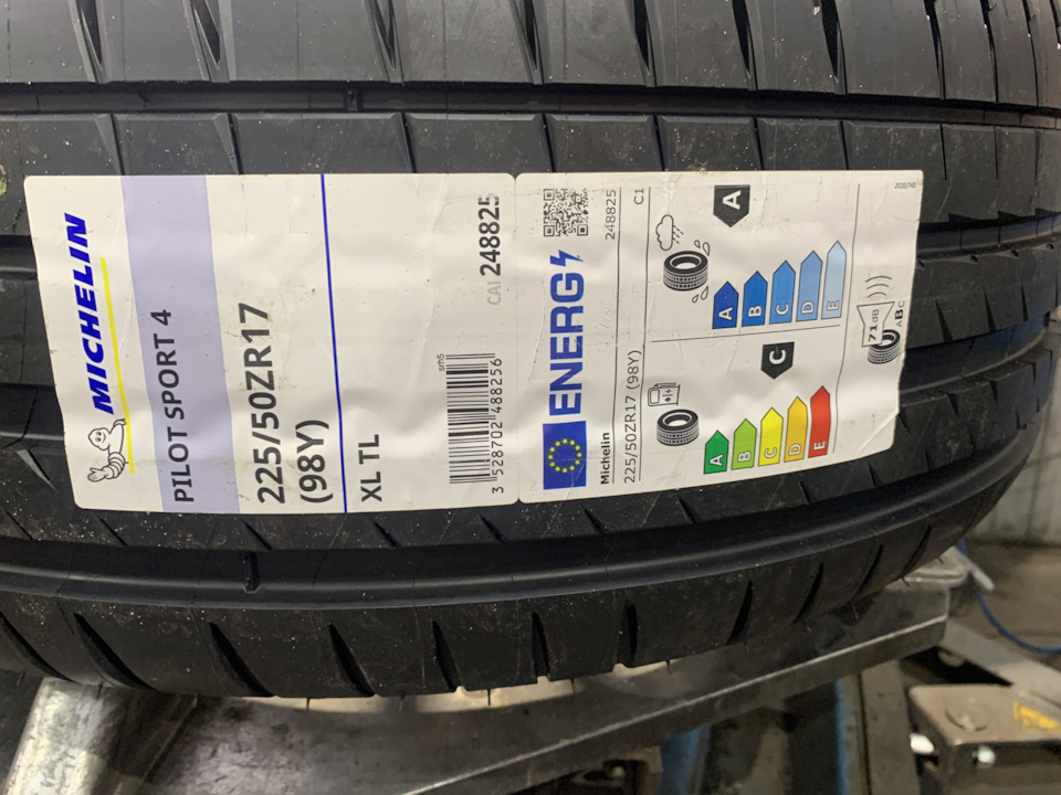 Прикупив нові шини на літо michelin pilot sport 4 225/50/ZR17 3