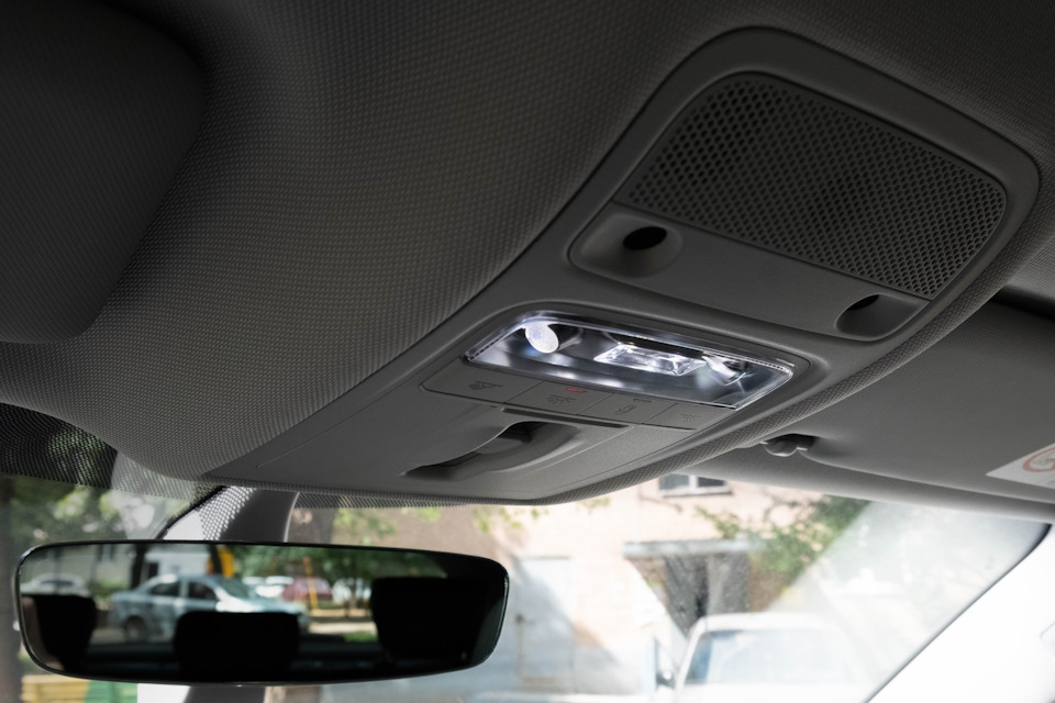 LED плафони освітлення салону 1