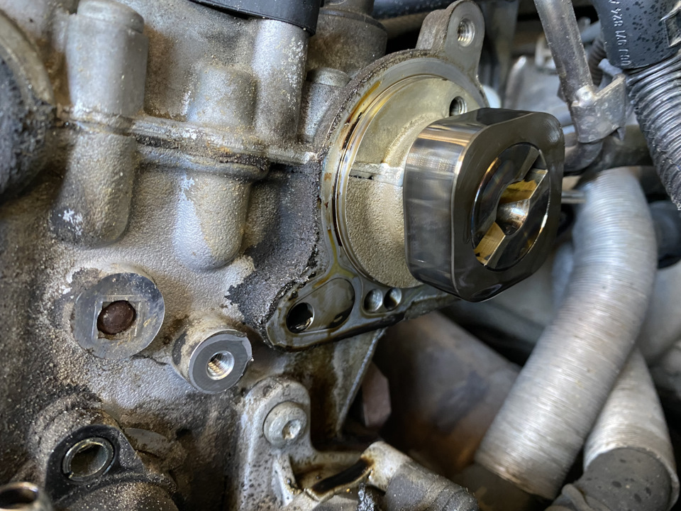 Вакуумний насос 2.0 TFSI, заміна прокладок 3