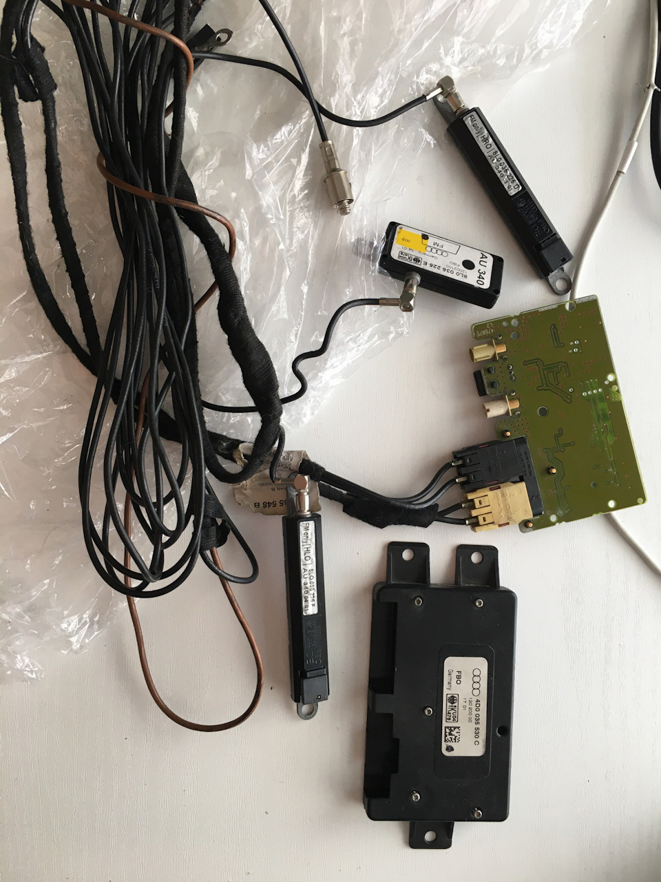 Продам бампер від S3, 2dinn шахту, антену, rns-d 3
