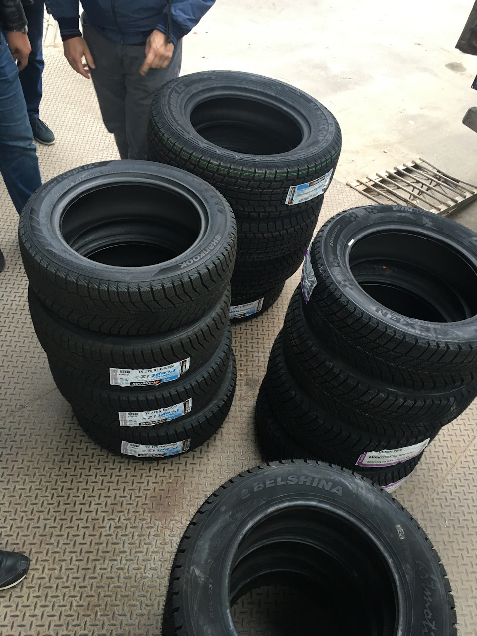 Покупка зимової гуми - Nexen WinGuard ice Plus WH43 205/60R16 96T XL 1