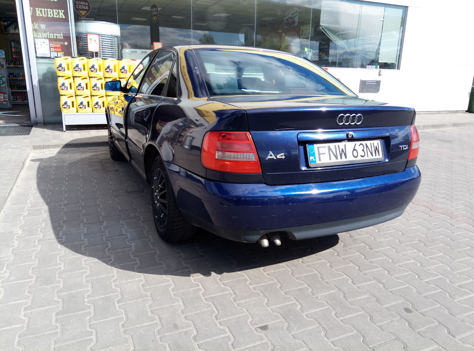 Нова машина Audi A4 2