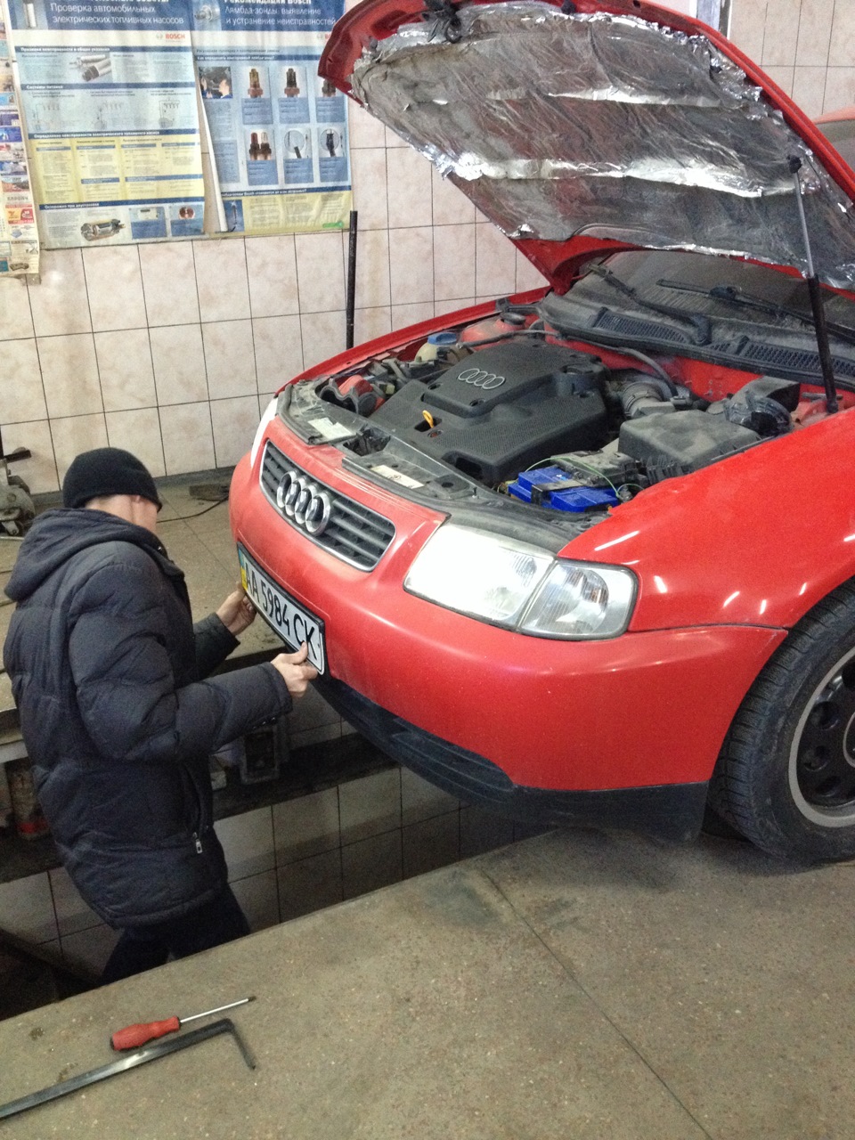 Улюблений прикручує номери на мою Audi) 1