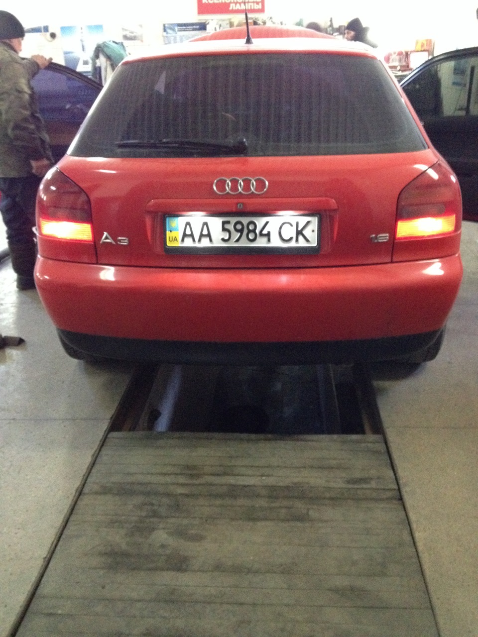 Улюблений прикручує номери на мою Audi) 3