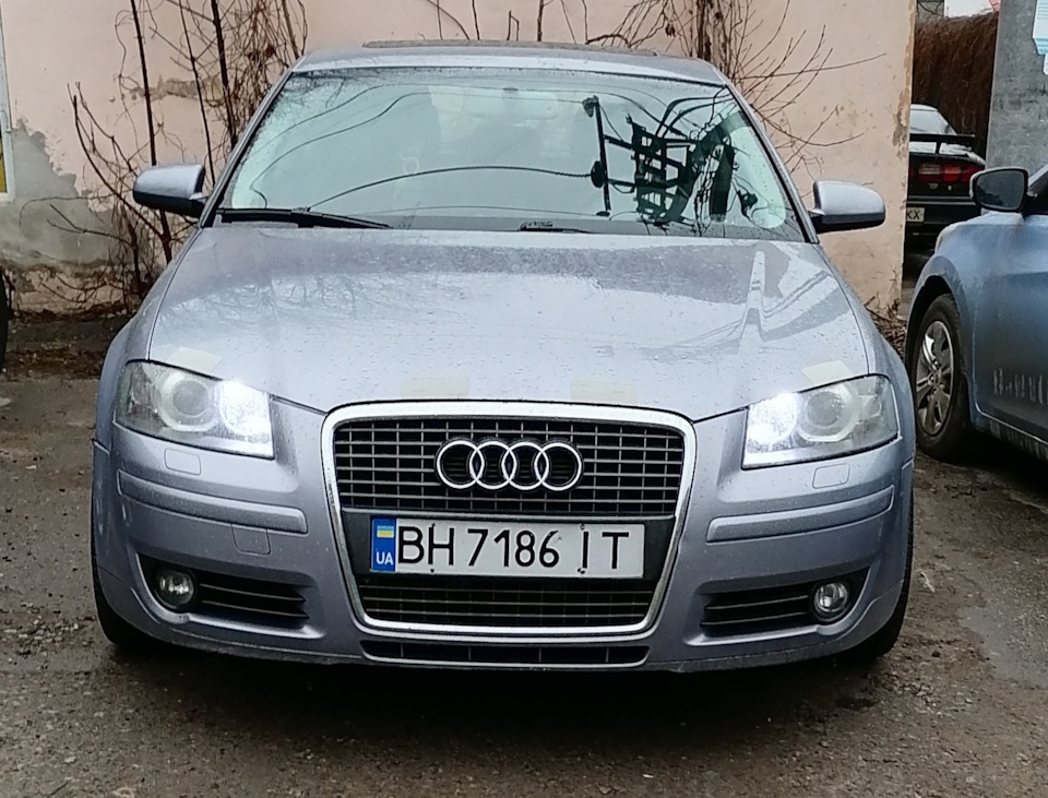 LED лампочки в габарити Audi a3 8p 1